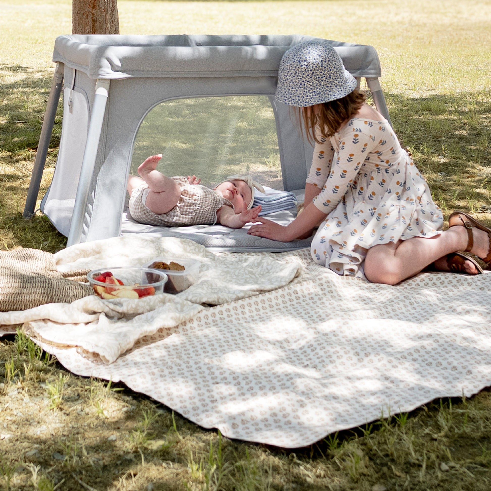 Compact Travel Crib