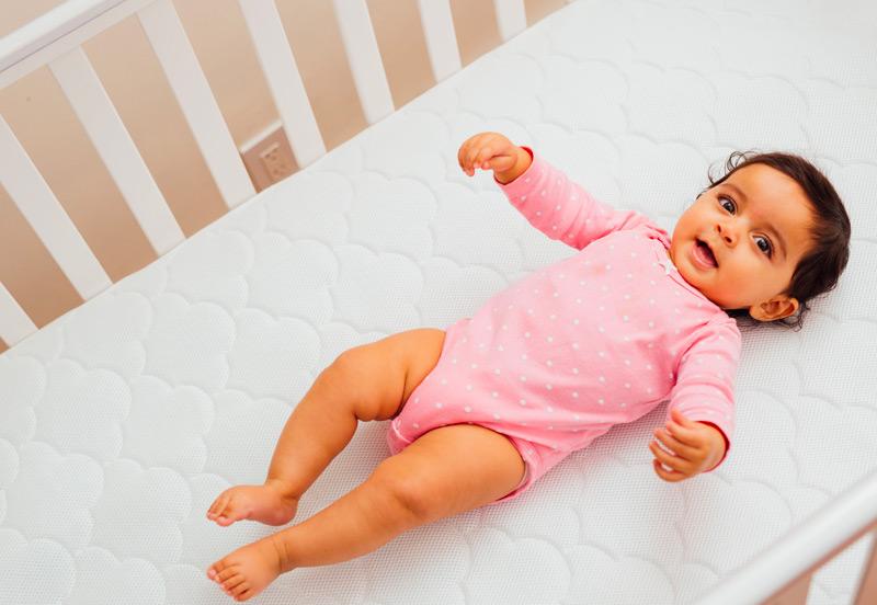 https://www.newtonbaby.com/cdn/shop/products/Newton_Waterproof_Crib_Mattress_Pad_5_800x552.jpg?v=1686161867